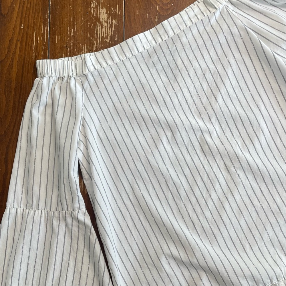 Calvin Klein Off-the-Shoulder Bell Sleeve Top - Picture 3 of 5